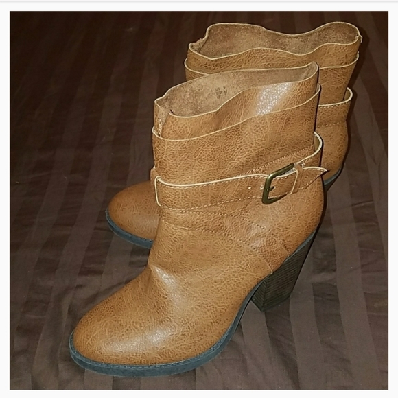 NWOT JustFab Boots - Picture 1 of 7